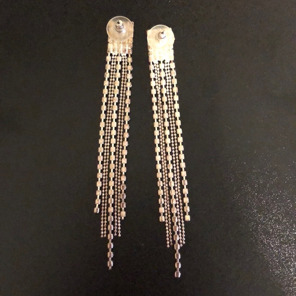Cache Dressy Earrings - Picture 3 of 5